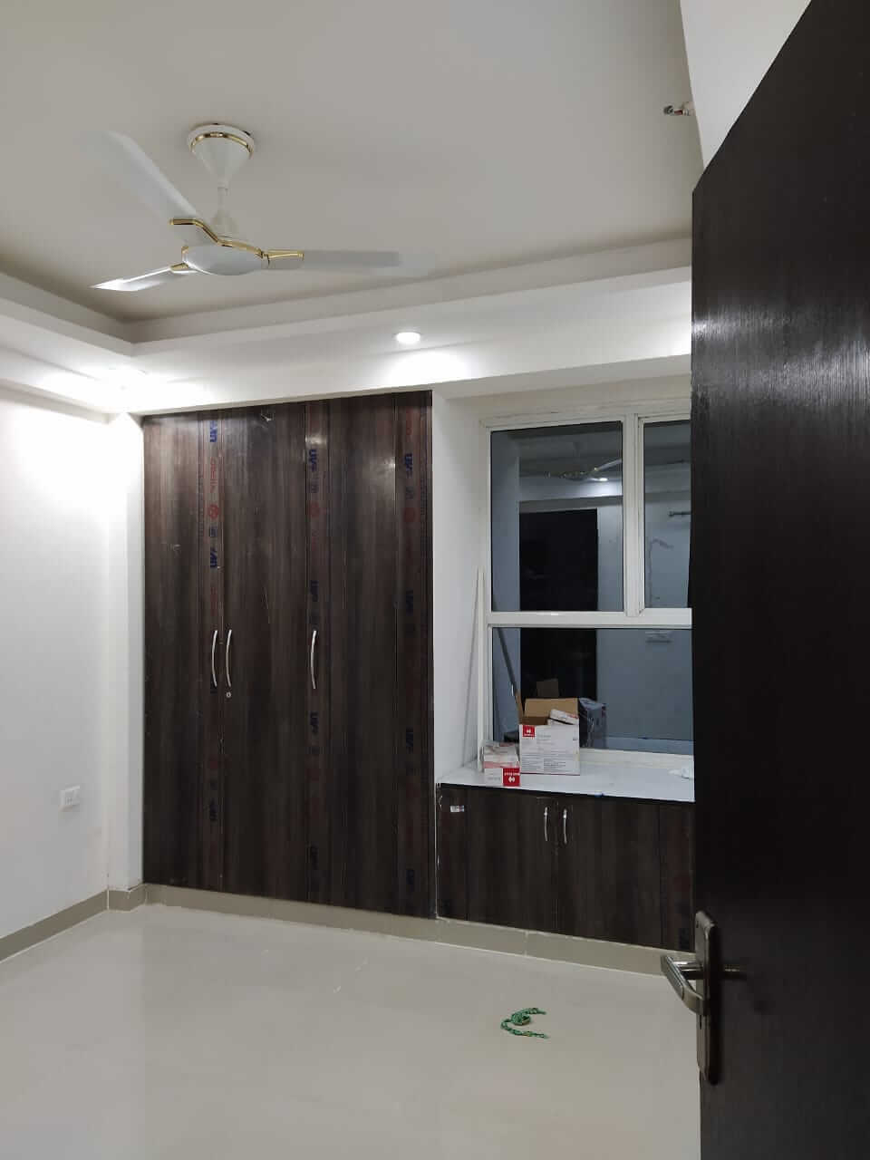 Galaxy Vega : 2 BHK + Study Flat for sale in TechZone 4, Noida Extension