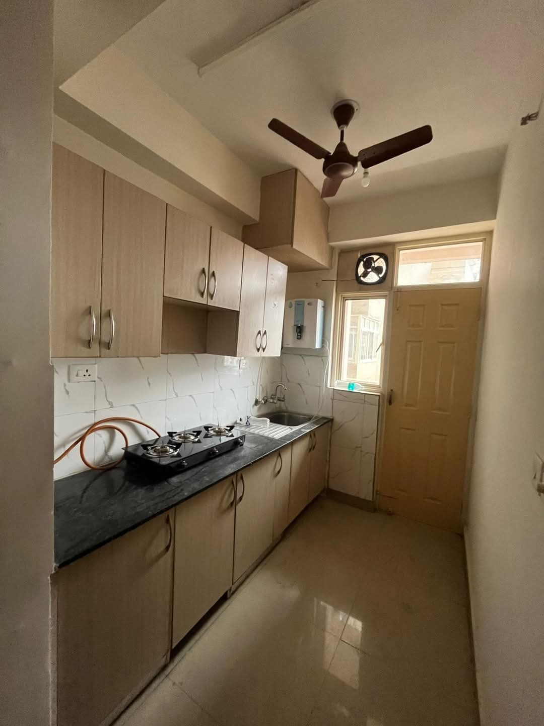 Supertech Capetown : 2 + 1 BHK Flat for sale in Sector 74, Noida